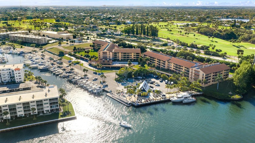 Meticulously maintained North Palm Beach waterfront gem in the - photo 21