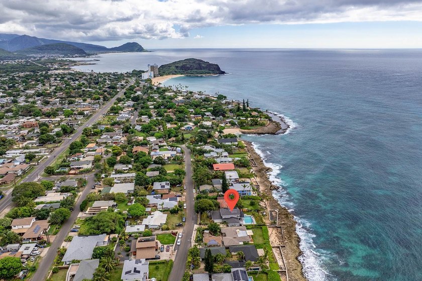 Set along Oahu's sunset-facing coastline, Hale Pau Akala is a - photo 46