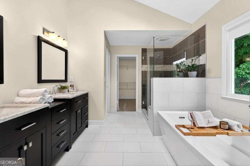Perfectly positioned for the ultimate lifestyle of convenience - photo 43