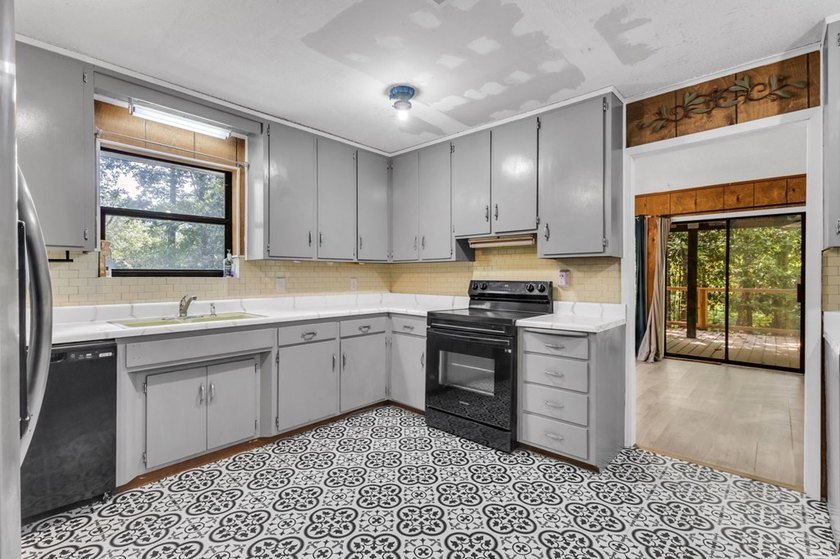 Discover a truly one-of-a-kind property designed for comfort - photo 24