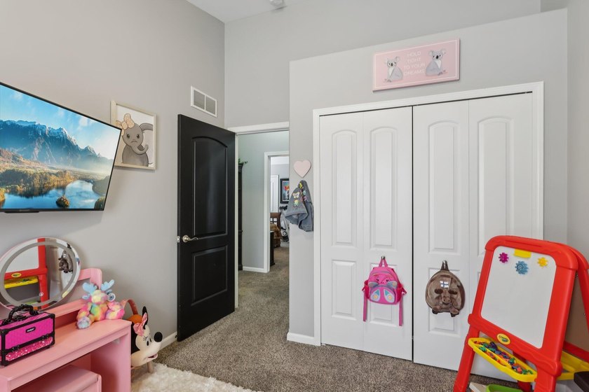 Beautifully maintained 4 bed, 3 bath home built in 2017, located - photo 22