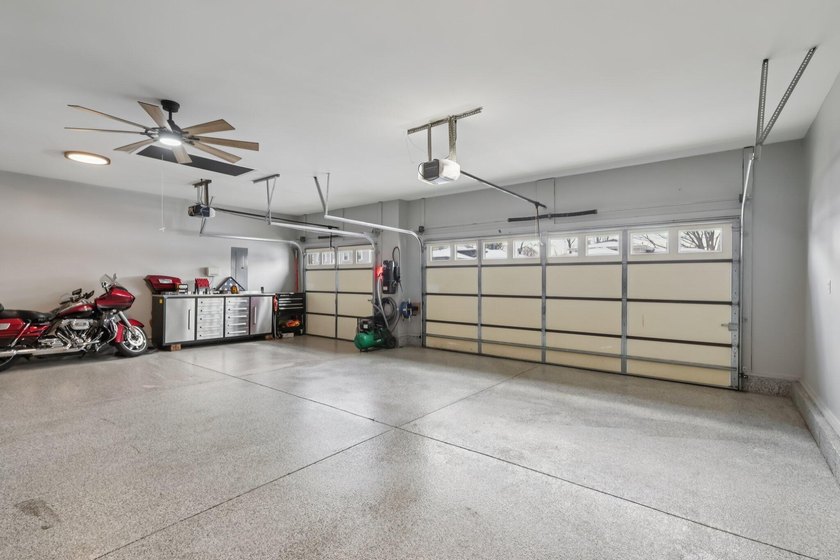 Beautifully maintained 4 bed, 3 bath home built in 2017, located - photo 31