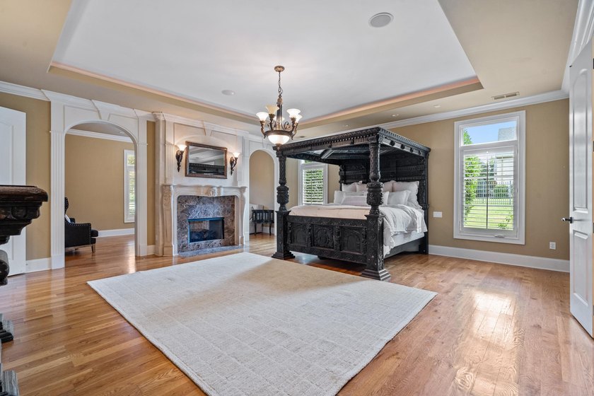 A Southern estate tucked behind the gates of an exclusive Eads - photo 16