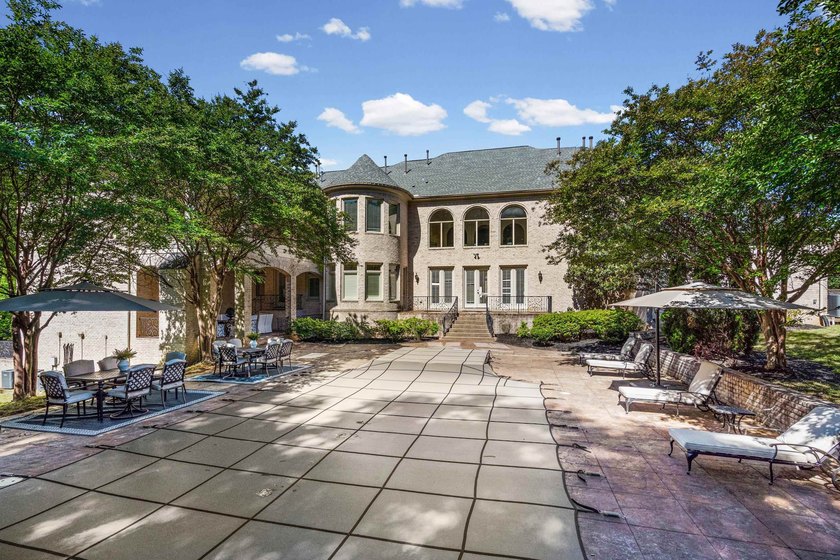 A Southern estate tucked behind the gates of an exclusive Eads - photo 35