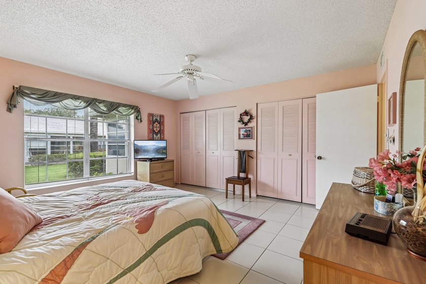 Welcome to this lovely, meticulously maintained 2-bedroom - photo 8