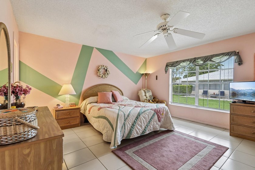 Welcome to this lovely, meticulously maintained 2-bedroom - photo 10