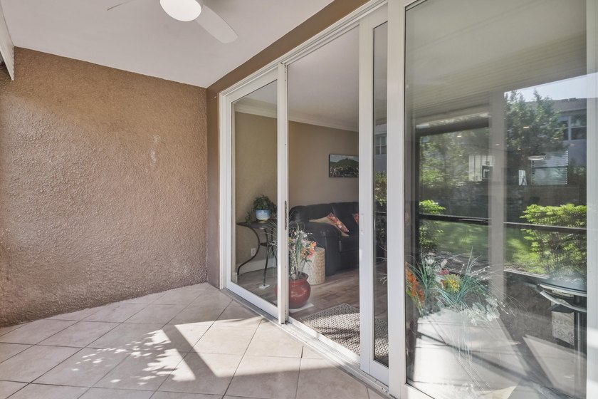 Beautifully renovated 2-bedroom, 2-bathroom first-floor condo in - photo 18