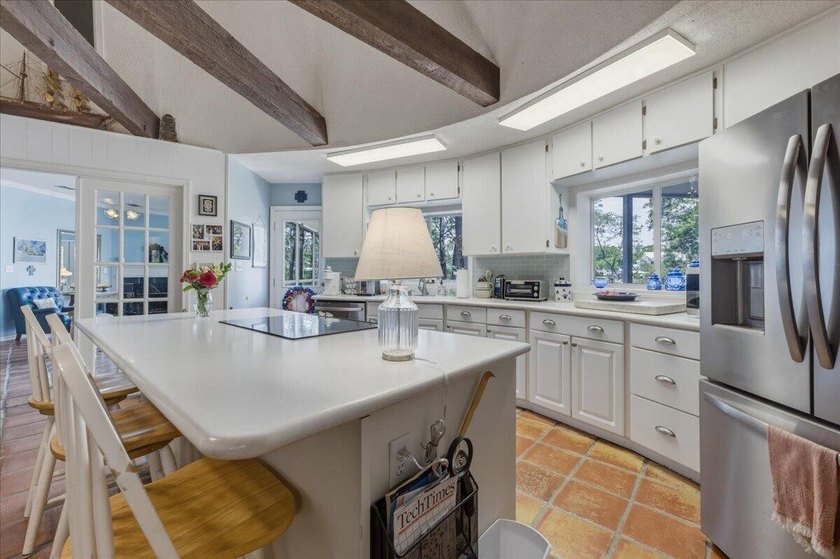 Waterfront 3BR/2BA cottage with stunning bayou views from almost - photo 22