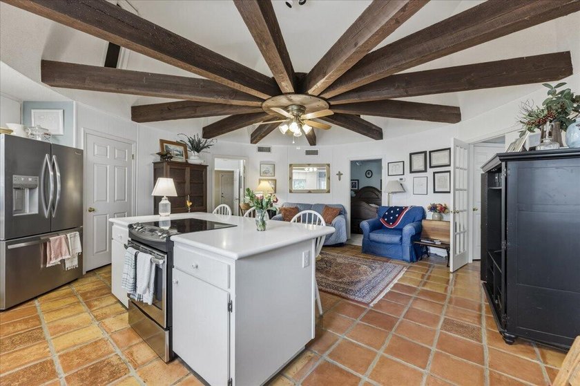 Waterfront 3BR/2BA cottage with stunning bayou views from almost - photo 25