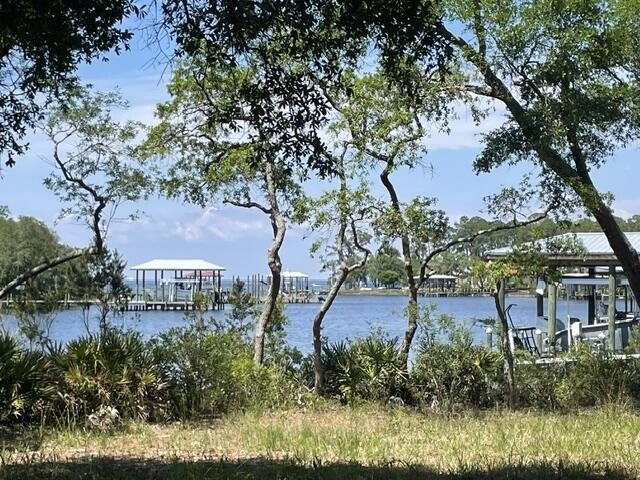 Waterfront 3BR/2BA cottage with stunning bayou views from almost - photo 42