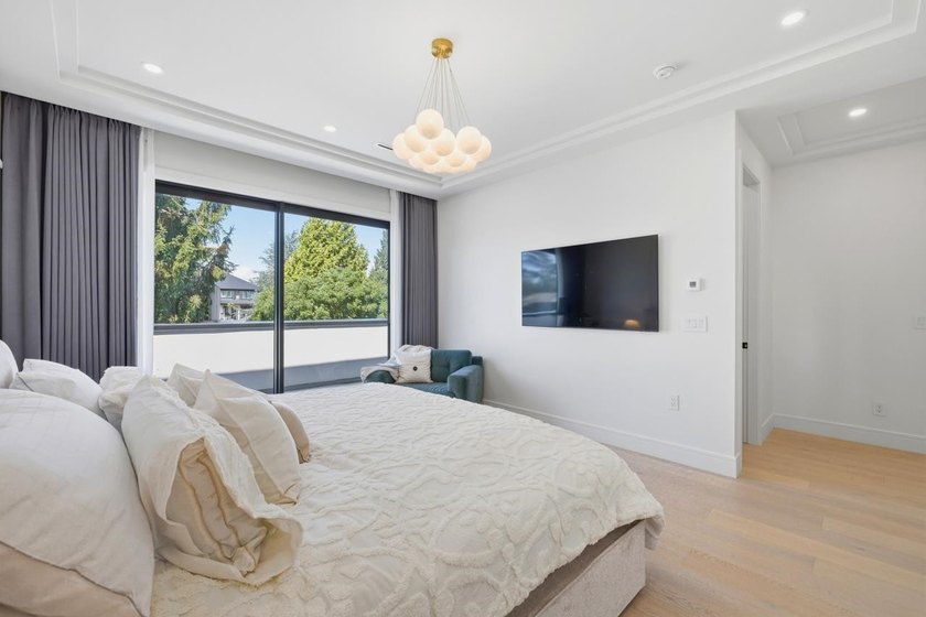 Custom built home to a higher standard in the ever popular OCEAN - photo 18