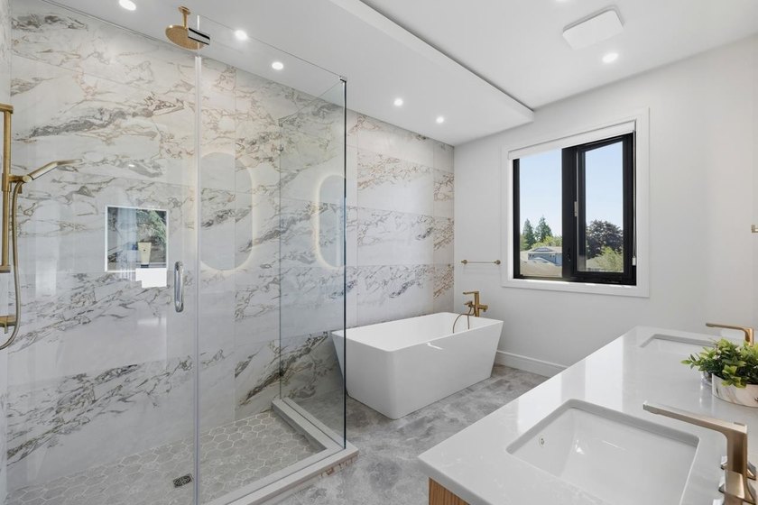 Custom built home to a higher standard in the ever popular OCEAN - photo 21