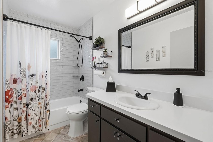 Welcome home to this open and bright 3-bedroom, 2-bath home - photo 22