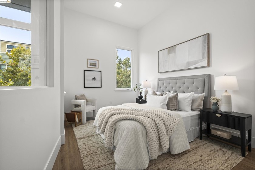 LARGE ONE BEDROOM PLUS AND ONE AND A HALF BATHROOM LOFT STYLE! - photo 22
