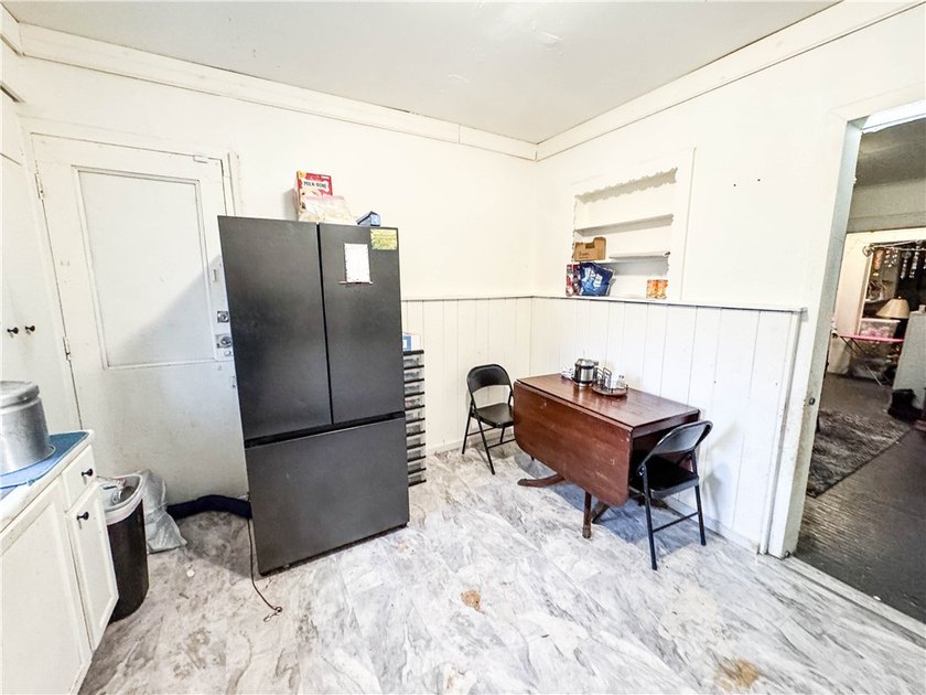 Huge side by side Duplex! This 2 unit property offers 2- 3 - photo 4