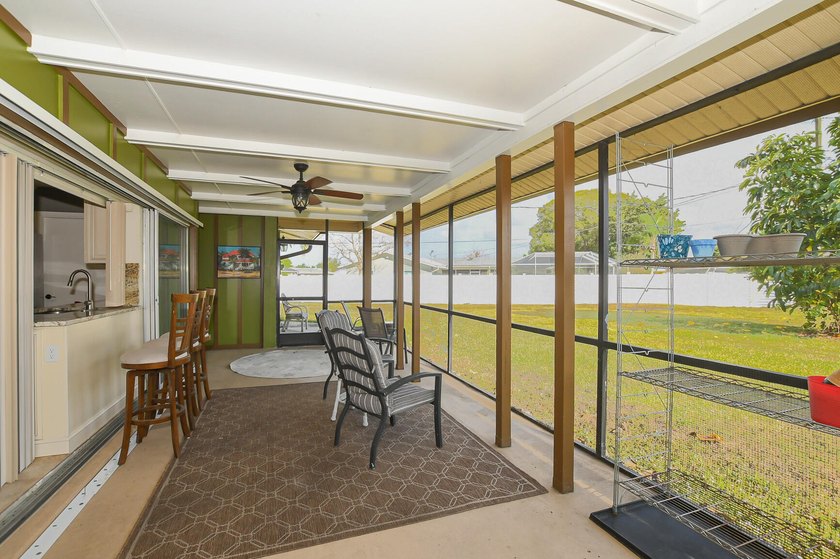 HOME SITS ON 1/3 OF AN ACRE BEAUTIFUL CORNER LOT! UPDATED - photo 5