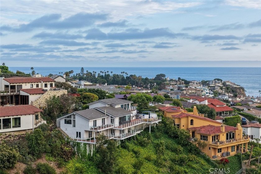 Welcome to 343 Emerald Bay - a fully furnished, contemporary - photo 37