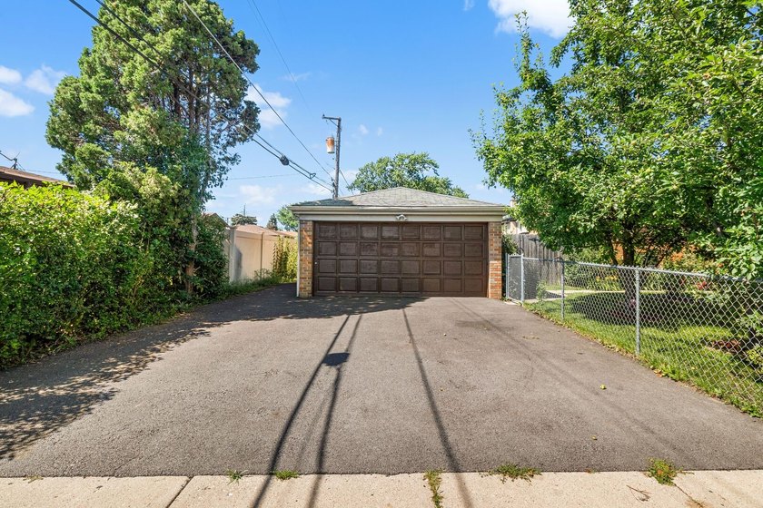 Welcome to this beautiful, expanded brick split level home in - photo 40