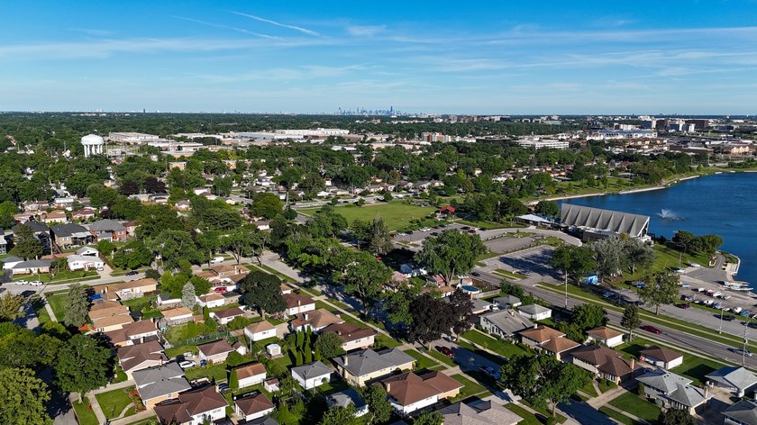 Welcome to this beautiful, expanded brick split level home in - photo 41