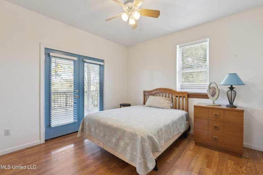 Classic elevated coastal cottages at 10450 MS 603 in Bay St - photo 5