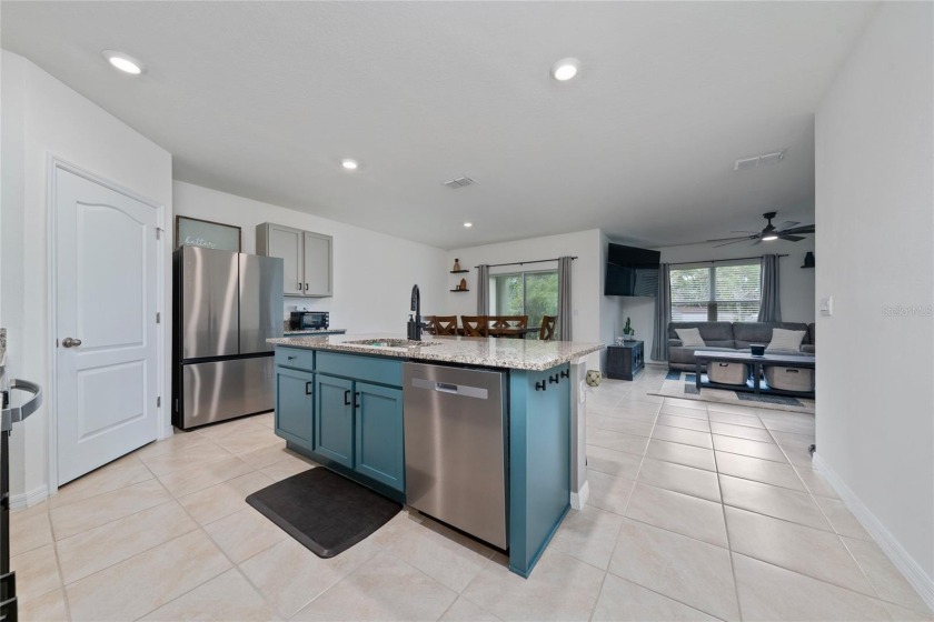 Under contract-accepting backup offers. NEW PRICE! MOTIVATED - photo 10