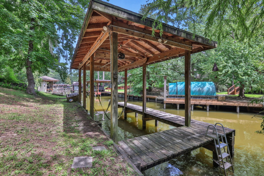 Waterfront on 1.15 Acres - photo 4