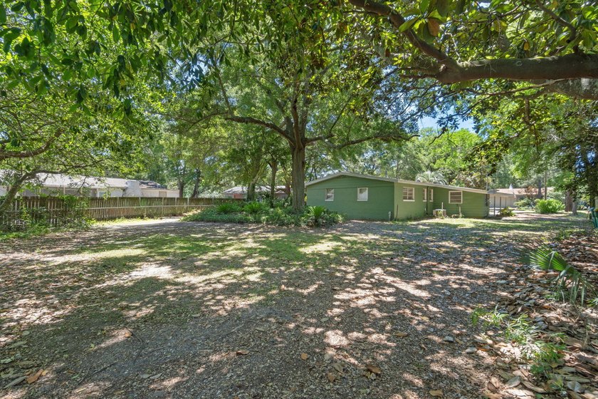 Create your own masterpiece with this midcentury modern bungalow - photo 19