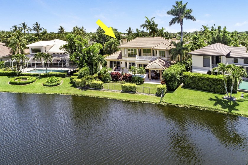 Luxury living in this 4 bedroom, 6 bathroom estate home offering - photo 35