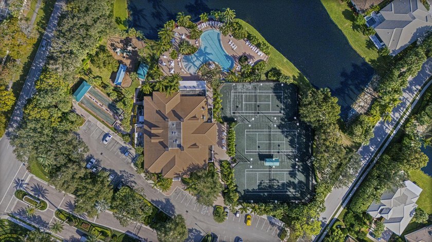 Luxury living in this 4 bedroom, 6 bathroom estate home offering - photo 37