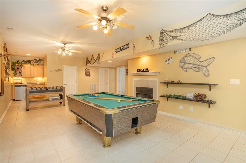 Where privacy and lake life come together. Tucked away on 1.74 - photo 30