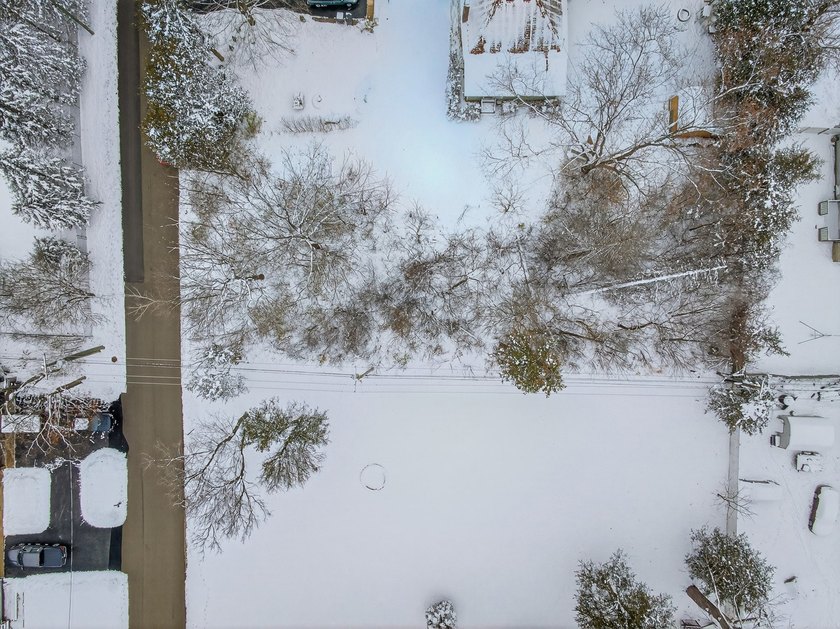 Buildable lot located in unincorporated Lake County! This - photo 3