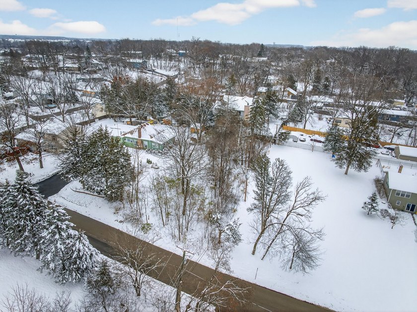 Buildable lot located in unincorporated Lake County! This - photo 9