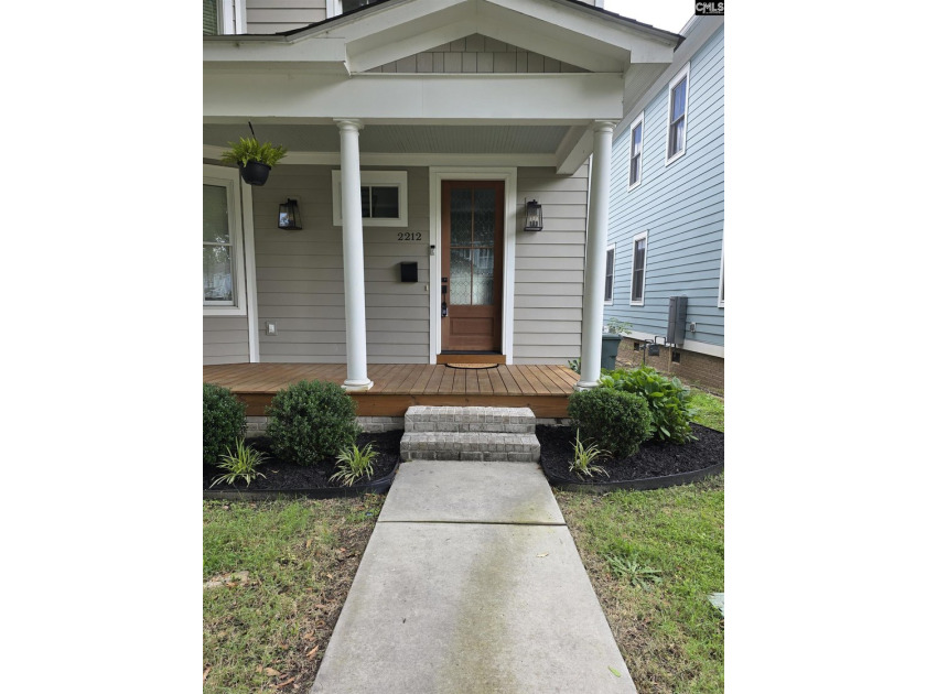 OPEN HOUSE 7/18 11am-1pm - Custom built home in 2022 has 4 - photo 2