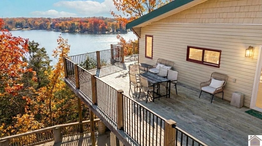 Spectacular views. Prime marina location. Investor-ready - photo 8