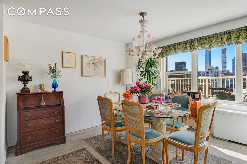 Welcome to Residence 18C at 305 East 24th Street a bright and - photo 3