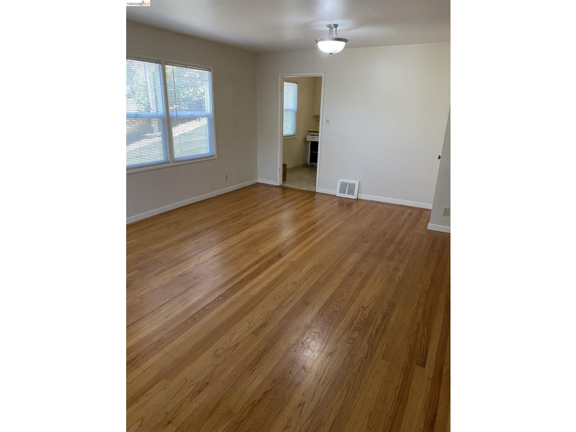 1825 Highland Place unit #1821 is a charming 2-bedroom, 1.5-bath - photo 2