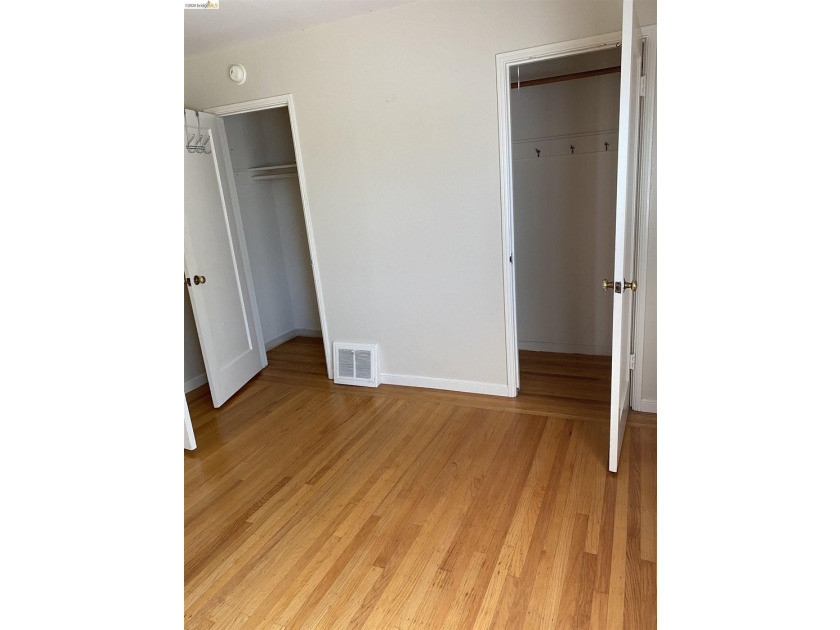 1825 Highland Place unit #1821 is a charming 2-bedroom, 1.5-bath - photo 6