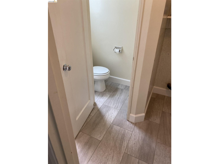 1825 Highland Place unit #1821 is a charming 2-bedroom, 1.5-bath - photo 8