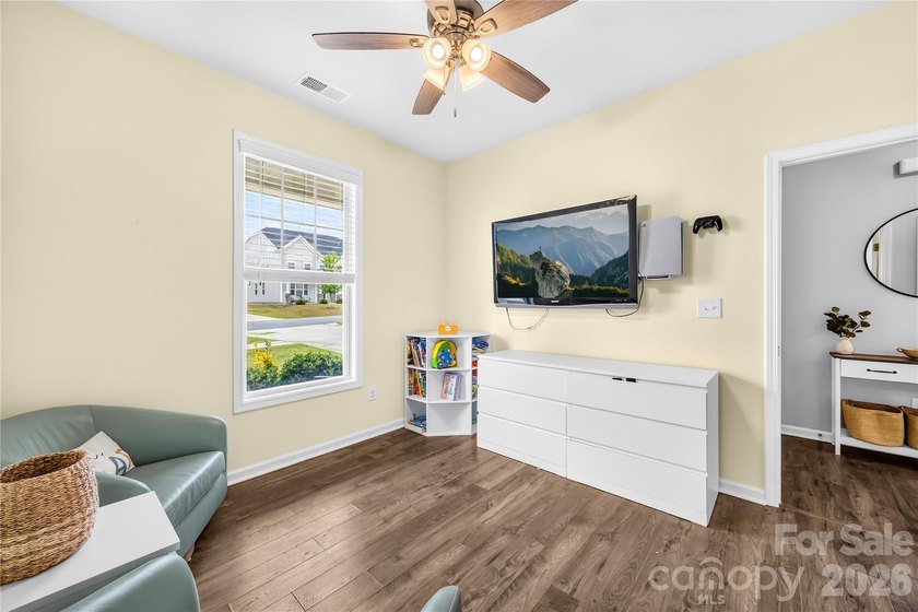 Welcome to this well-kept 2021 Stanley Martin Hazelwood home - photo 17