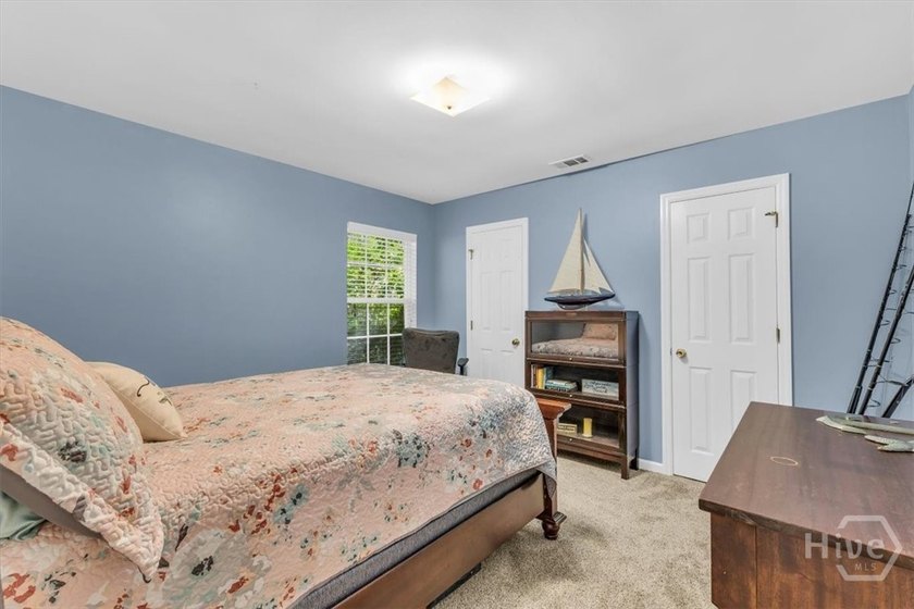 Welcome to your private retreat in Oak Point! Situated on a - photo 22