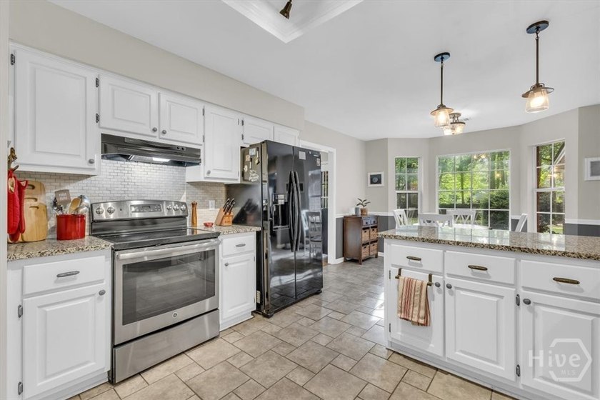 Welcome to your private retreat in Oak Point! Situated on a - photo 29