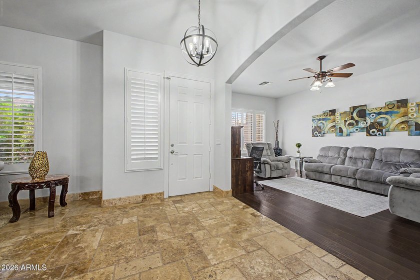 JUST REDUCED! This spectacular single-story residence in Valley - photo 3