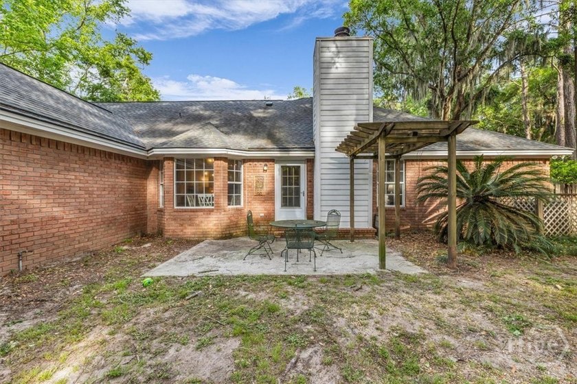Welcome to your private retreat in Oak Point! Situated on a - photo 44