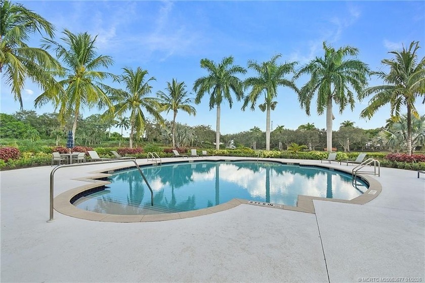 Ready to build! This is an 80' wide lot in a gated community - photo 11