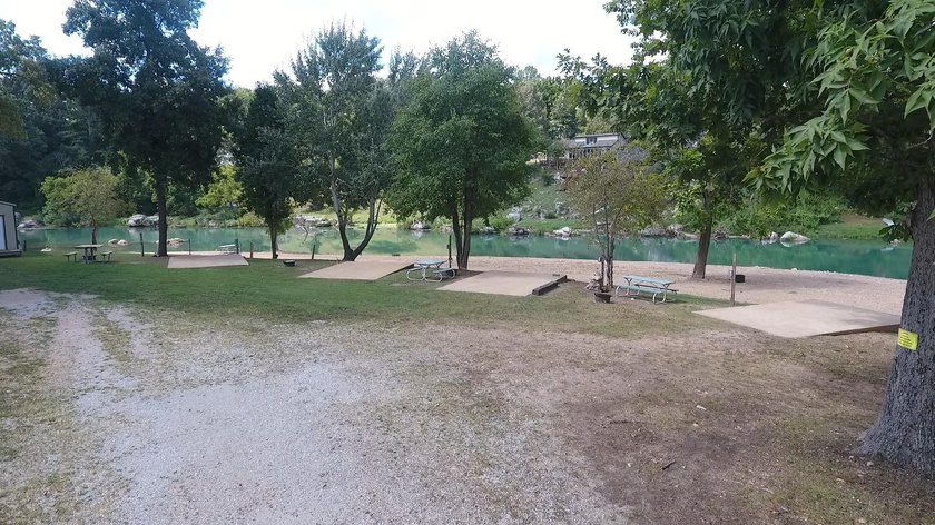 SPRING RIVER: Riverside Resort with approx. 800 ft. of Spring - photo 16