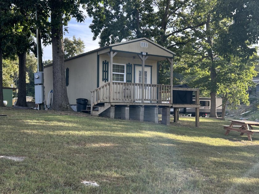 SPRING RIVER: Riverside Resort with approx. 800 ft. of Spring - photo 20