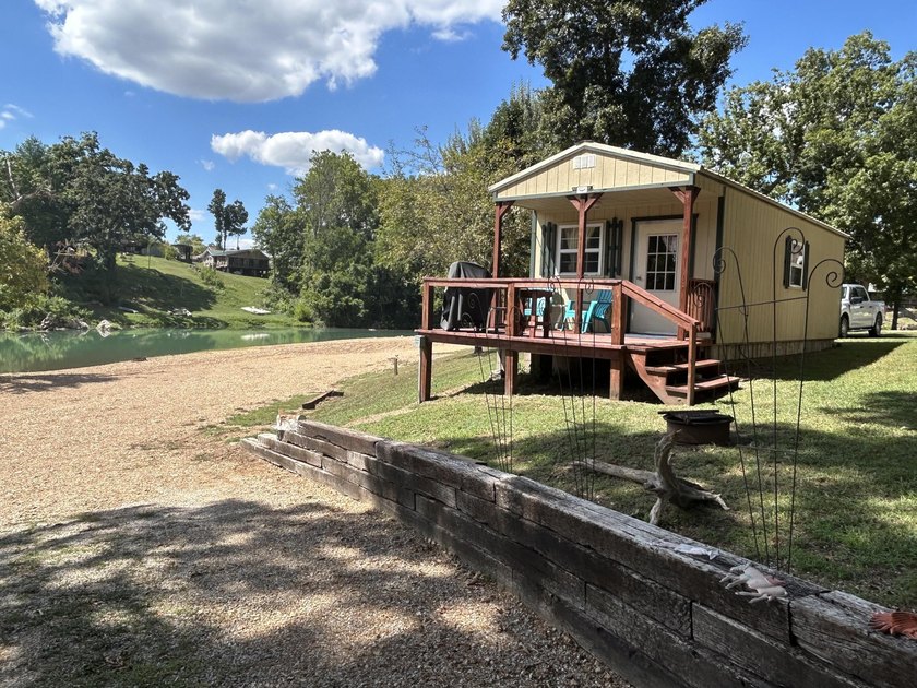 SPRING RIVER: Riverside Resort with approx. 800 ft. of Spring - photo 23