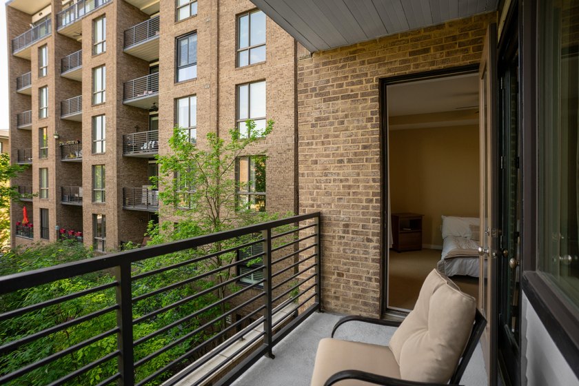 This one-bedroom condo nestled in the Northshore area offers - photo 25