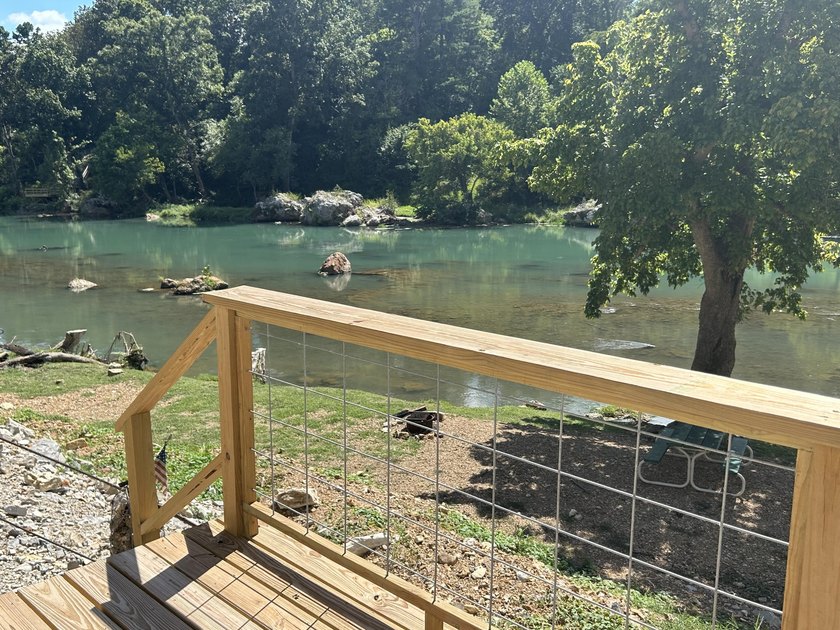 SPRING RIVER: Riverside Resort with approx. 800 ft. of Spring - photo 46