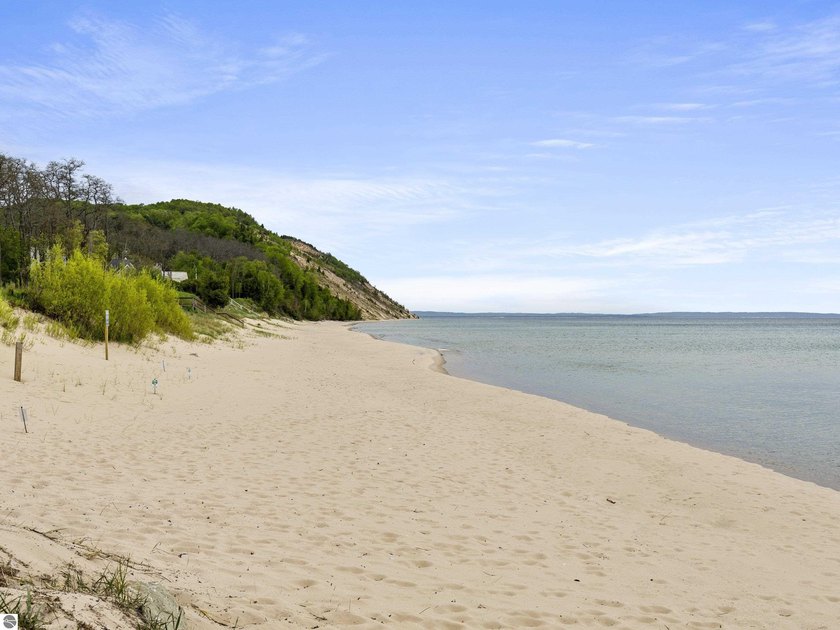 A Rare Find in the Heart of Empire! Discover the perfect place - photo 7